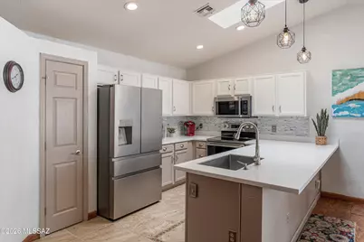 8571 S Navigator Place, Tucson, AZ 85756 - Photo 11