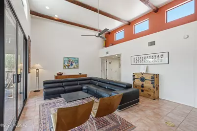 1097 W Corte Del Pintor, Green Valley, AZ 85614 - Photo 9