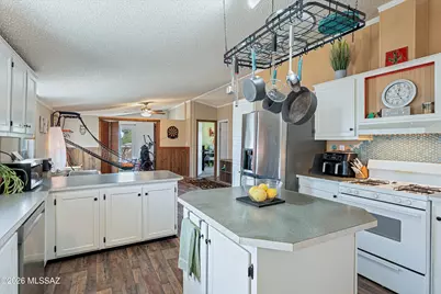 17602 W Waterman Lane, Marana, AZ 85653 - Photo 19