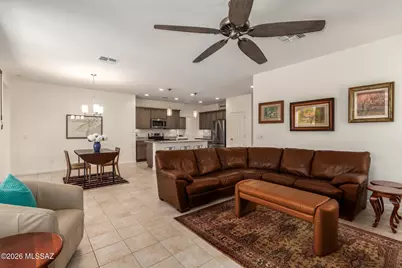 1648 E Horned Lark Drive, Green Valley, AZ 85614 - Photo 5