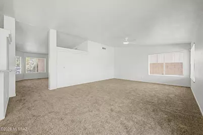 10008 E Moonstruck Way, Tucson, AZ 85747 - Photo 9