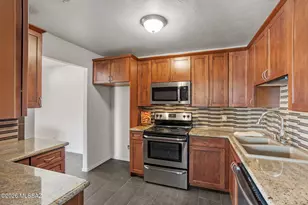 6342 N Barcelona Ln, Tucson, AZ 85704 - Photo 9
