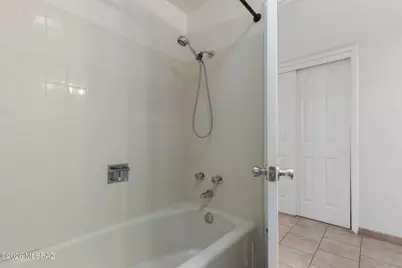 6861 E Hawthorne Circle, Tucson, AZ 85710 - Photo 31