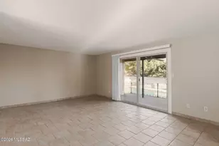 6861 E Hawthorne Cir, Tucson, AZ 85710 - Photo 11