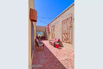 784 E Camino Diestro, Oro Valley, AZ 85704 - Photo 5