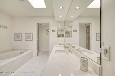 784 E Camino Diestro, Oro Valley, AZ 85704 - Photo 33