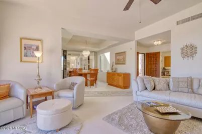 784 E Camino Diestro, Oro Valley, AZ 85704 - Photo 9