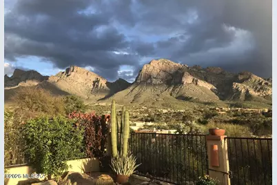 784 E Camino Diestro, Oro Valley, AZ 85704 - Photo 1