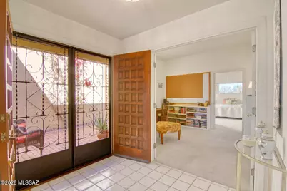 784 E Camino Diestro, Oro Valley, AZ 85704 - Photo 5
