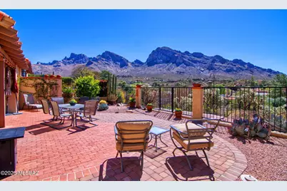 784 E Camino Diestro, Oro Valley, AZ 85704 - Photo 3
