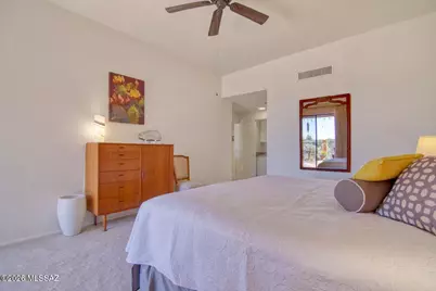 784 E Camino Diestro, Oro Valley, AZ 85704 - Photo 27