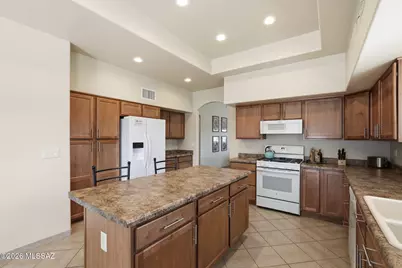 180 E Placita De Aretes, Green Valley, AZ 85614 - Photo 11