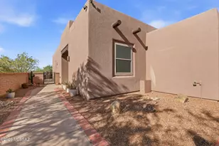 681 E Armor Springs Pl, Green Valley, AZ 85614 - Photo 5