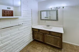 1726 S 8th Ave, Tucson, AZ 85713 - Photo 21