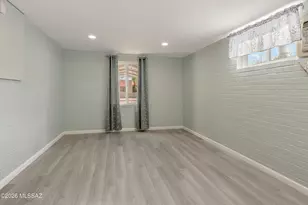 1047 E Hedrick Dr, Tucson, AZ 85719 - Photo 27