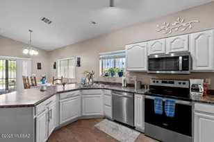 7659 N Hemingway Pl, Marana, AZ 85743 - Photo 9