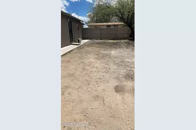 237 E Sahuaro Street, Tucson, AZ 85705 - Photo 17