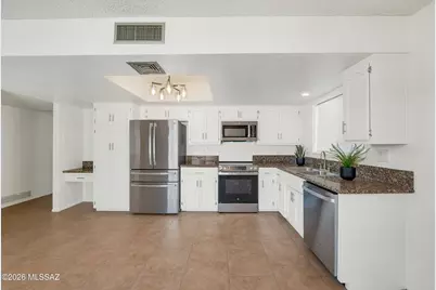 9761 E Cinder Court, Tucson, AZ 85748 - Photo 7