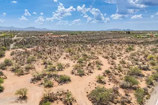 3175 W Calle Tres, Green Valley, AZ 85622 - Photo 1