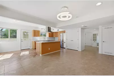 2562 N Avenida San Valle, Tucson, AZ 85715 - Photo 9