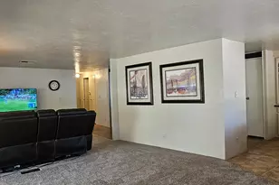 91 W Olive Dr, Green Valley, AZ 85614 - Photo 5