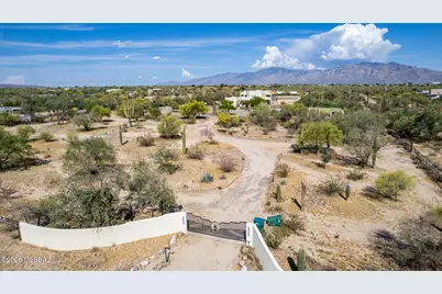 9724 N Carolanne Drive, Tucson, AZ 85742 - Photo 15