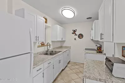 1439 S Jones Boulevard #D7, Tucson, AZ 85713 - Photo 7