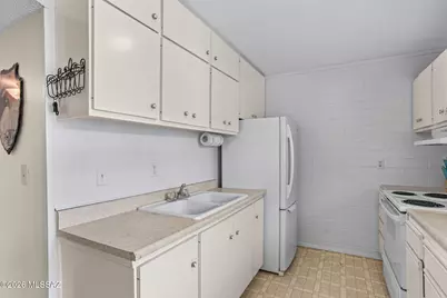1447 S Jones Boulevard #E210, Tucson, AZ 85713 - Photo 11