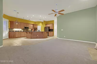 126 E Silverstone Place, Tucson, AZ 85737 - Photo 3