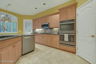 126 E Silverstone Pl, Tucson, AZ 85737 - Photo 9