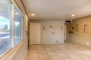 8437 E Rolling Ridge St, Tucson, AZ 85710 - Photo 7