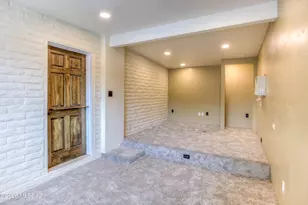 8437 E Rolling Ridge St, Tucson, AZ 85710 - Photo 13
