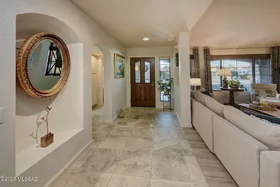 972 E 7 Palms Drive, Oro Valley, AZ 85755 - Photo 7