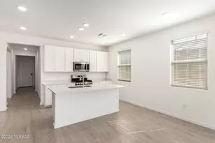 10703 W Walker Brown Dr, Marana, AZ 85653 - Photo 15