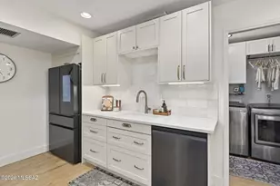 7701 E Knollwood Cir, Tucson, AZ 85750 - Photo 9