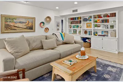 7701 E Knollwood Circle, Tucson, AZ 85750 - Photo 13