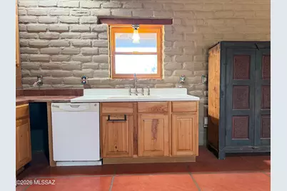 6555 N Annies Lane, Tucson, AZ 85743 - Photo 9