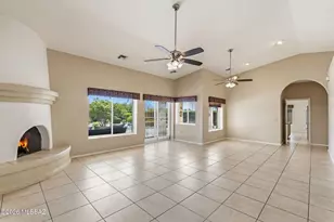 631 S Placita Plenilunio, Green Valley, AZ 85614 - Photo 11