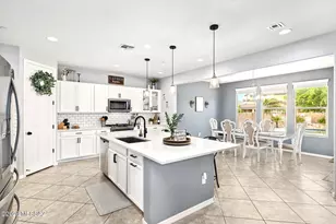 11148 W Dawnlight Dr, Marana, AZ 85653 - Photo 13