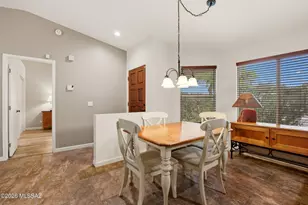 690 S Chimney Canyon Dr, Tucson, AZ 85748 - Photo 9