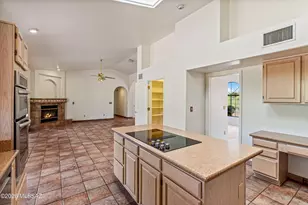 6340 N Valley View Rd, Tucson, AZ 85718 - Photo 17