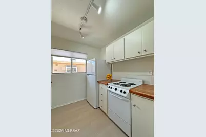 1745 S Jones Boulevard #K206, Tucson, AZ 85713 - Photo 13
