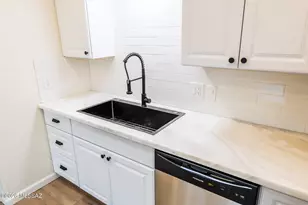 774 E Country Club Dr, Benson, AZ 85602 - Photo 21