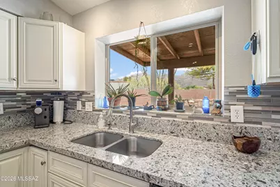 6502 N Calle De Estevan, Tucson, AZ 85718 - Photo 5
