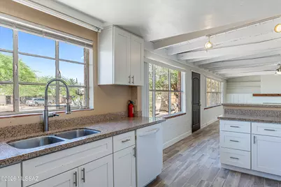 2520 E Helen Street, Tucson, AZ 85716 - Photo 9