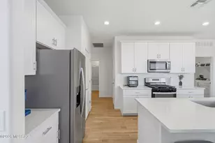 10340 E Silver Slate Pl, Tucson, AZ 85748 - Photo 9