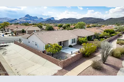 7904 W Wandering Spring Way, Tucson, AZ 85743 - Photo 3