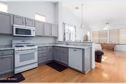 7904 W Wandering Spring Way, Tucson, AZ 85743 - Photo 13