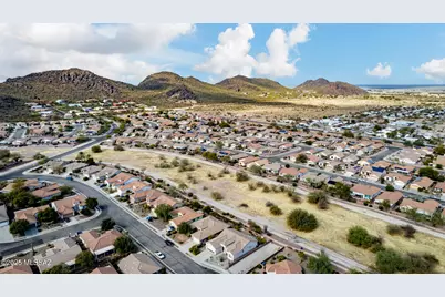 7904 W Wandering Spring Way, Tucson, AZ 85743 - Photo 35