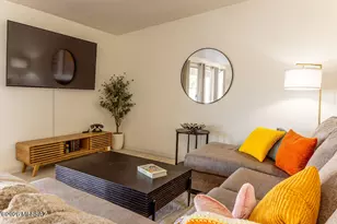 7041 E Hawthorne St, Tucson, AZ 85710 - Photo 11